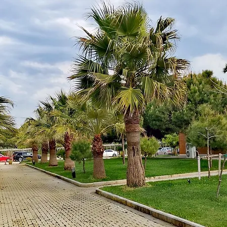 Elisabeth, Gjiri I Lalzit, Plazhi San Pietro